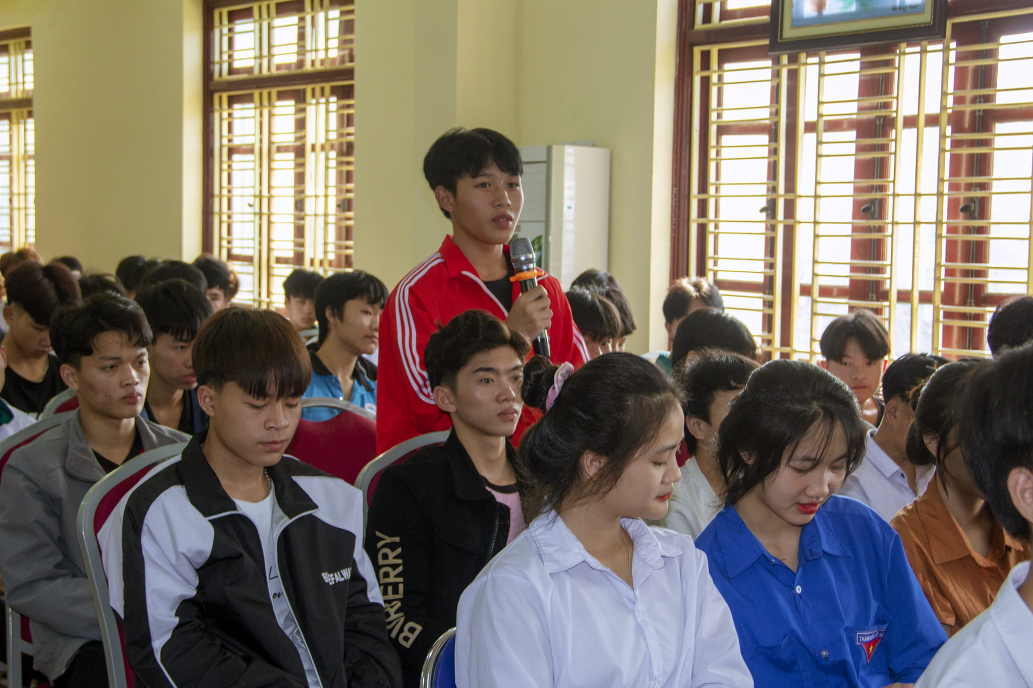 ĐỐI THOẠI GIỮA LÃNH ĐẠO NHÀ TRƯỜNG VỚI HỌC SINH, SINH VIÊN NĂM HỌC 2023 - 2024