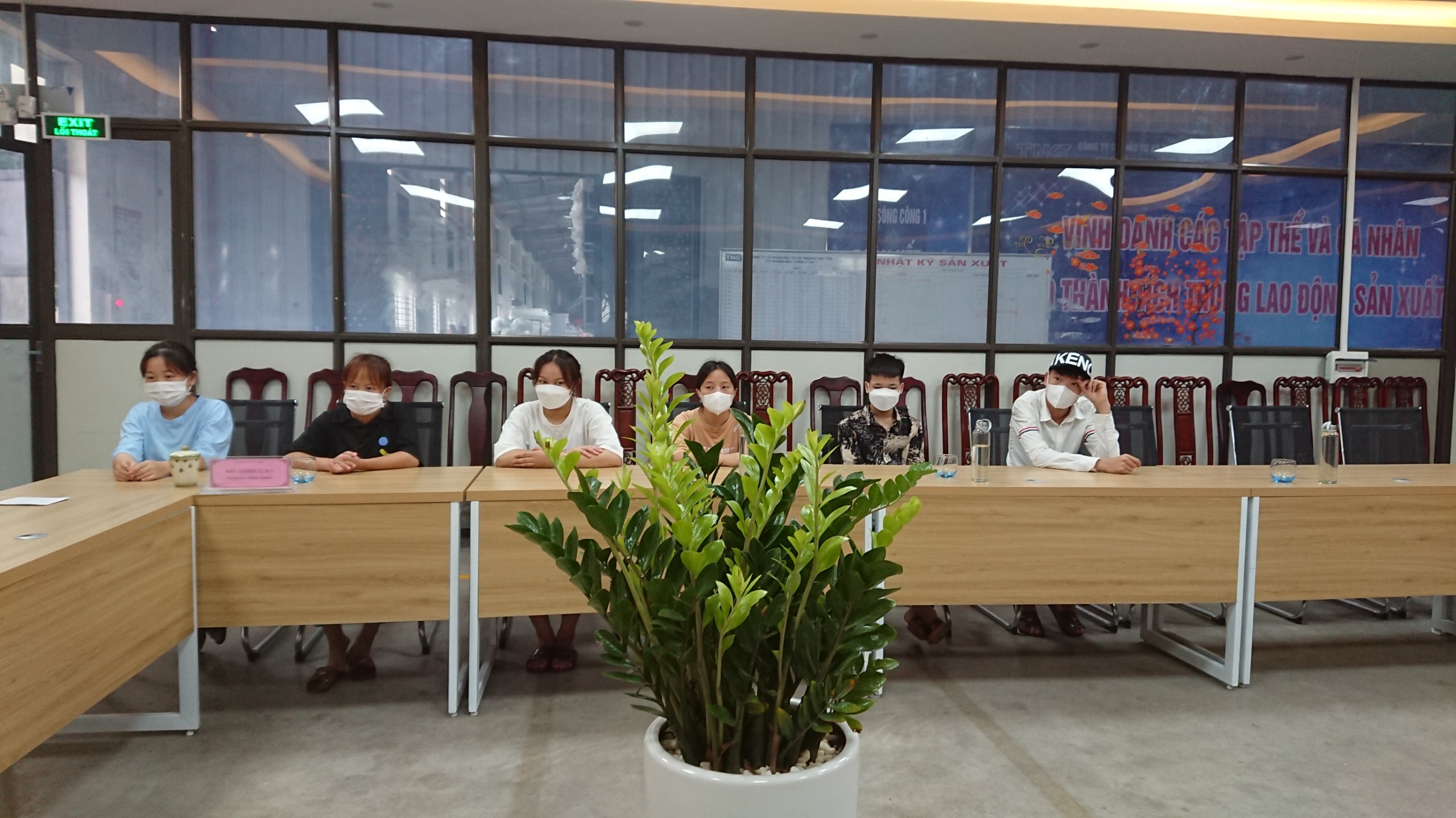 TRƯỜNG IETC BÀN GIAO HỌC SINH TỐT NGHIỆP CHO CÔNG TY CỔ PHẦN THƯƠNG MẠI VÀ ĐẦU TƯ TNG CHI NHÁNH SÔNG CÔNG 1