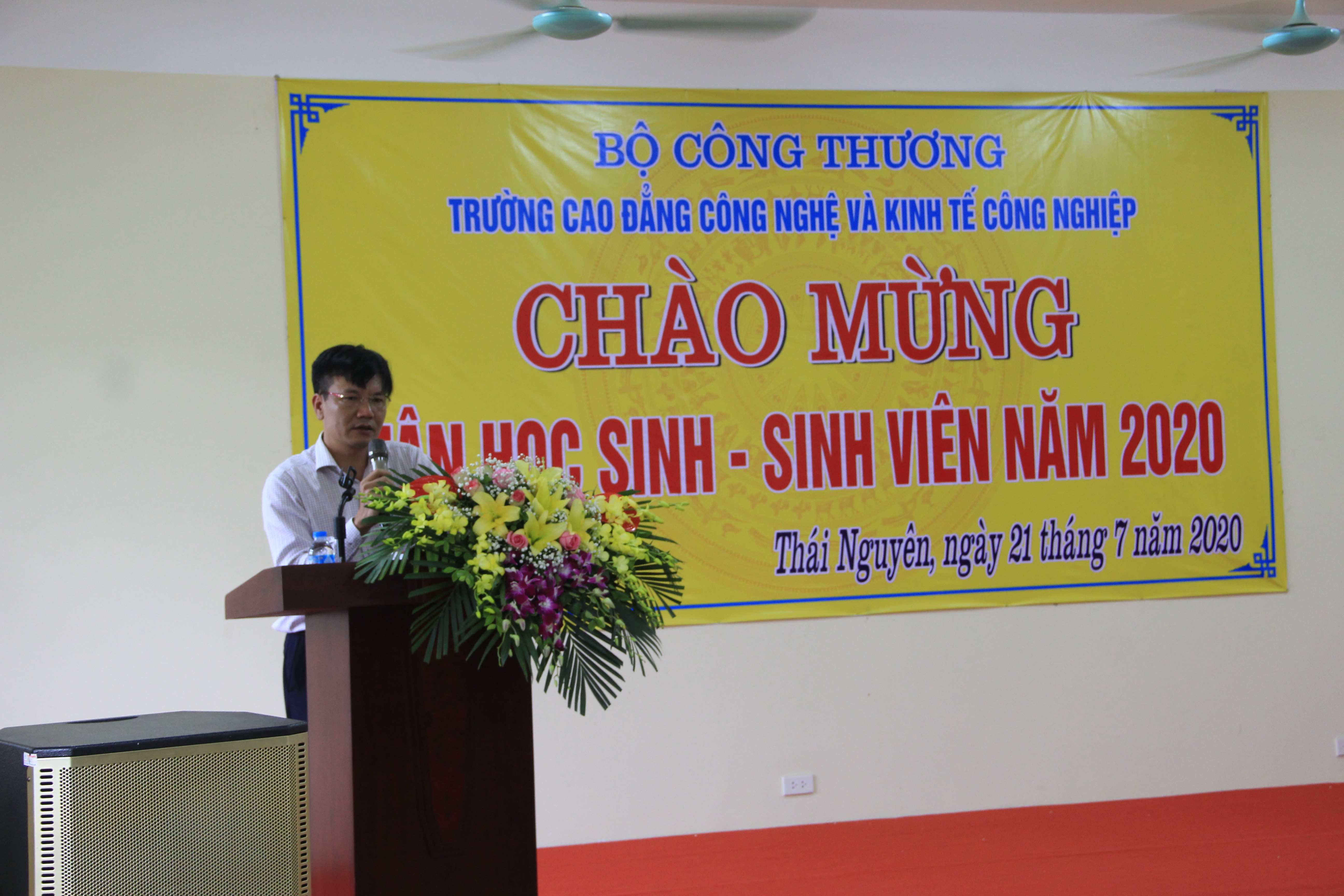 Ấn tượng buổi gặp mặt Tân học sinh, sinh viên K52