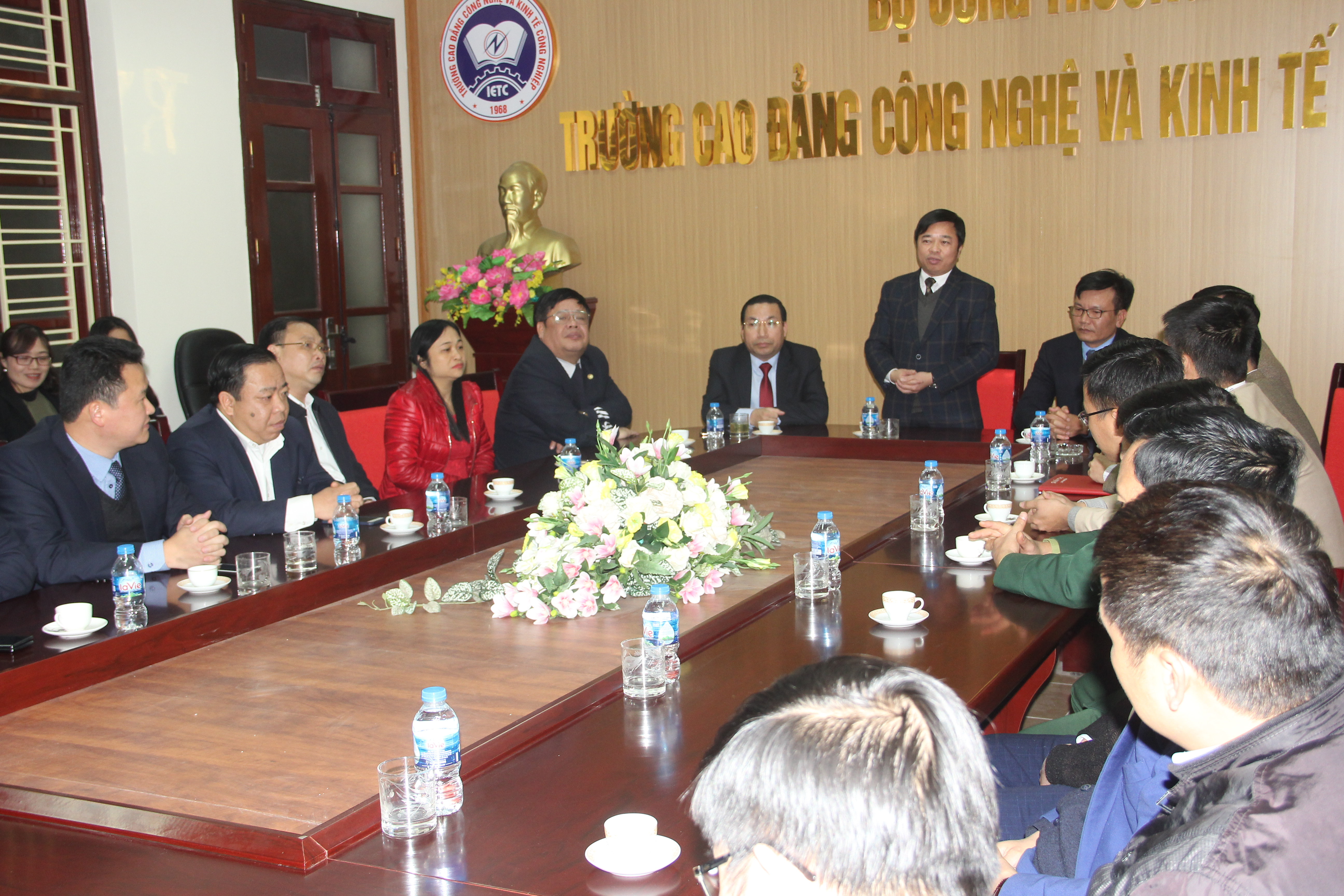 Trường IETC Giao lưu với Khối Đảng - Chính quyền thị xã Phổ Yên 