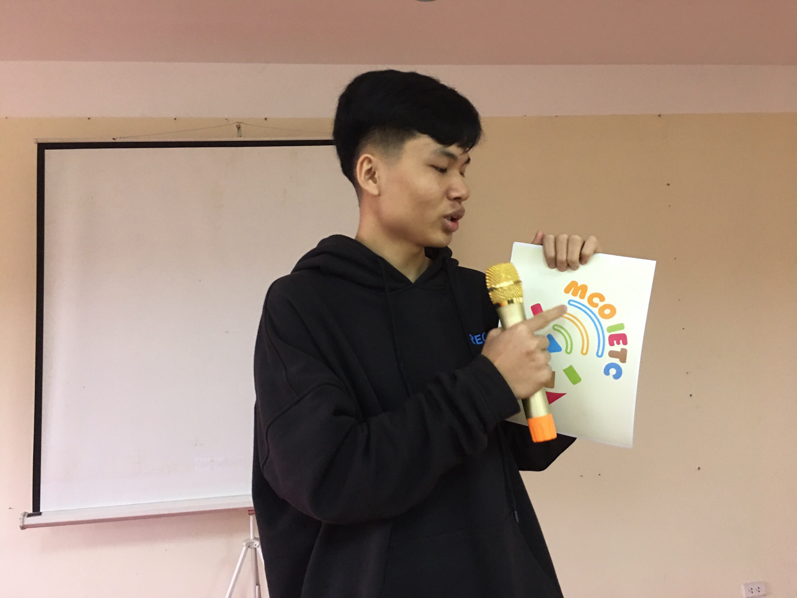 RA MẮT-SINH HOẠT CLB TRUYỀN THÔNG IETC