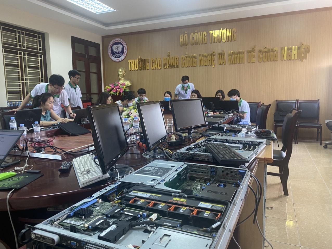 Hội thảo chuyên ngành Công nghệ thông tin tại trường IETC