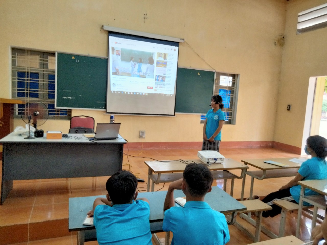 TRƯỜNG IETC MANG TRI THỨC MỚI TỚI CÁC HỌC SINH ĐỒNG BÀO DÂN TỘC